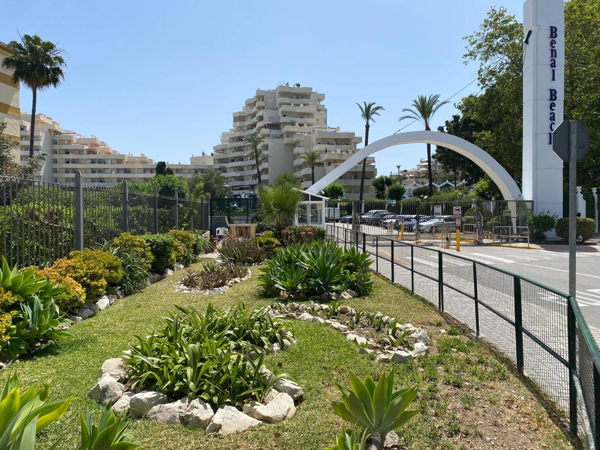 Benal Beach Apartamento Mountain View ベナルマデナ エクステリア 写真